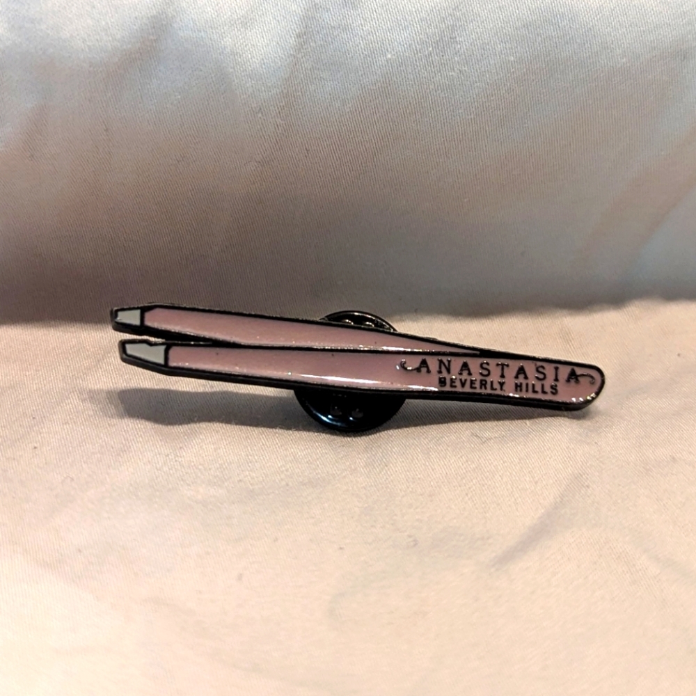 Anastasia Beverly Hills Enamel Pin